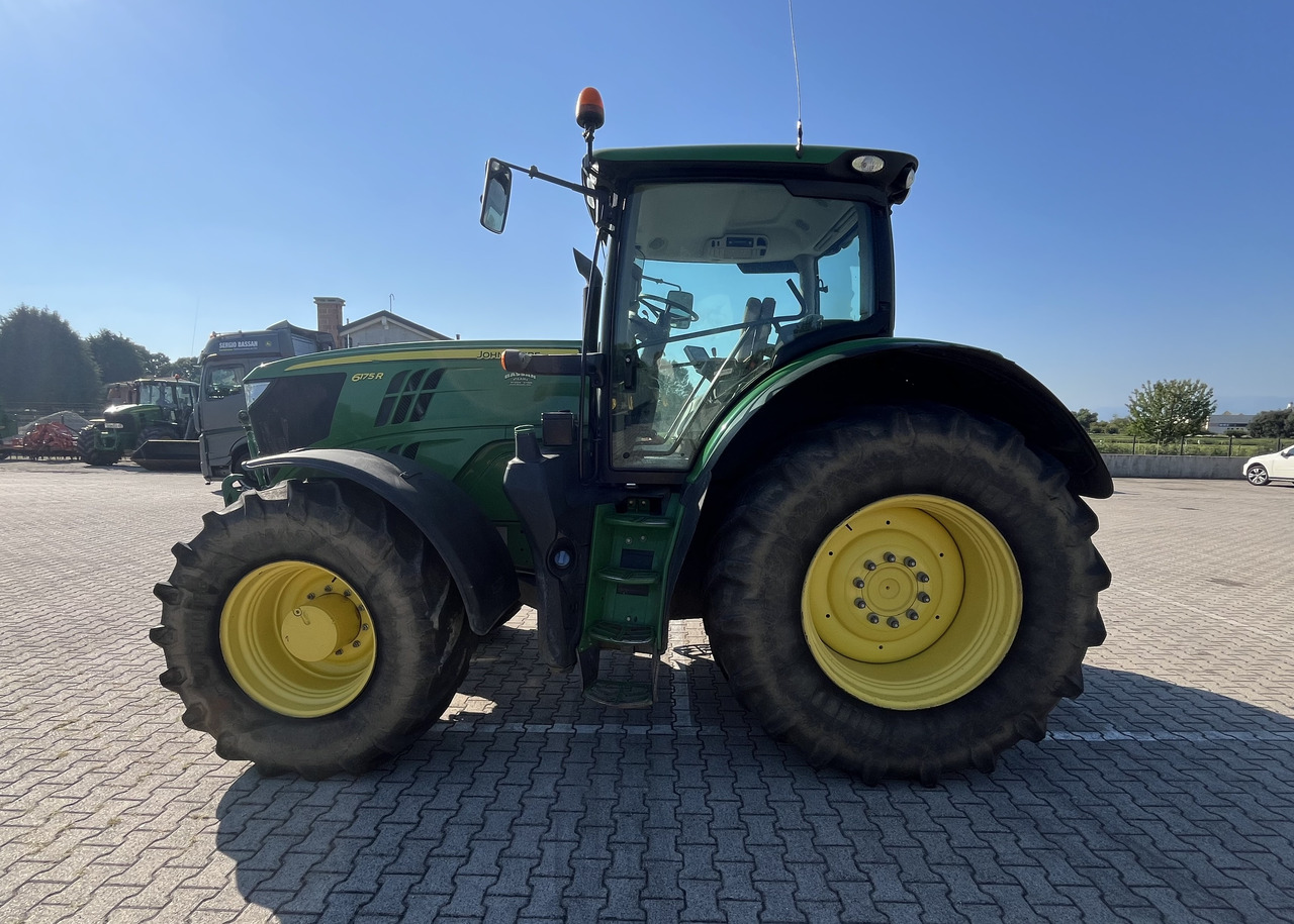 JOHN DEERE 6175 R - 장궤형 트랙터 : 사진 2 JOHN DEERE 6175 R - 장궤형 트랙터 : 사진 2
