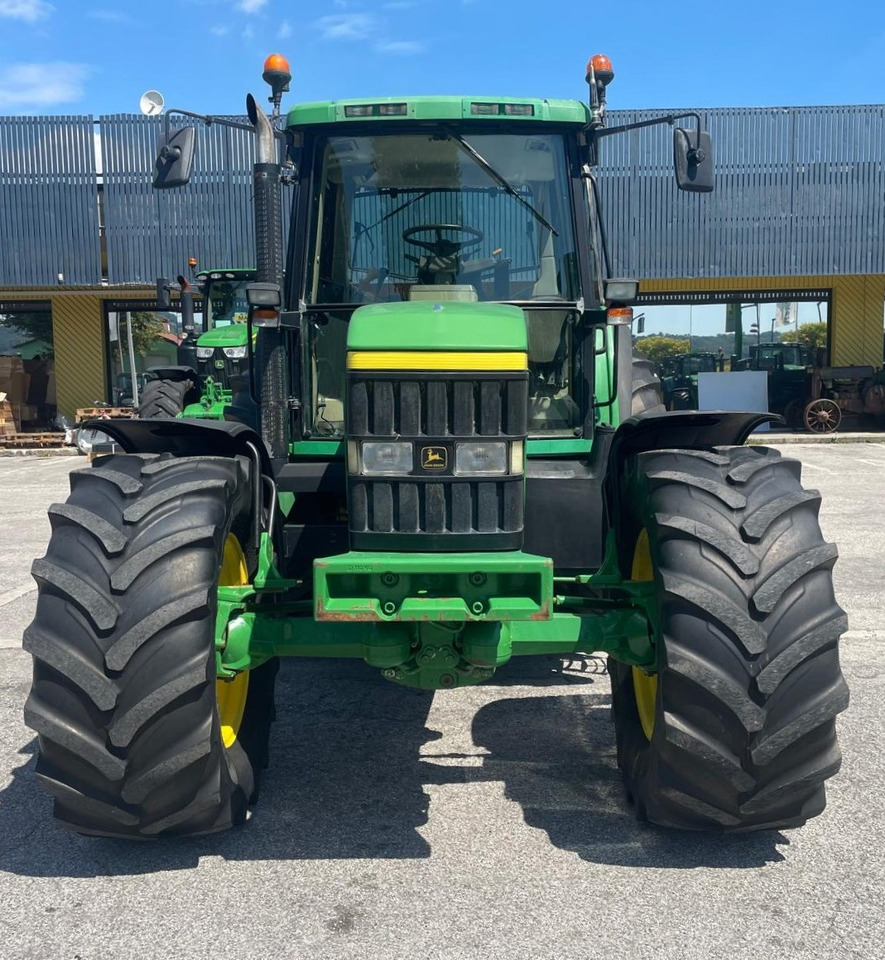 JOHN DEERE 6810 - 장궤형 트랙터 : 사진 2 JOHN DEERE 6810 - 장궤형 트랙터 : 사진 2