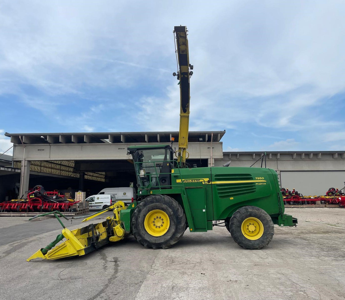 JOHN DEERE TRINCIA 7950 - 견인식 목초수확기 : 사진 5 JOHN DEERE TRINCIA 7950 - 견인식 목초수확기 : 사진 5