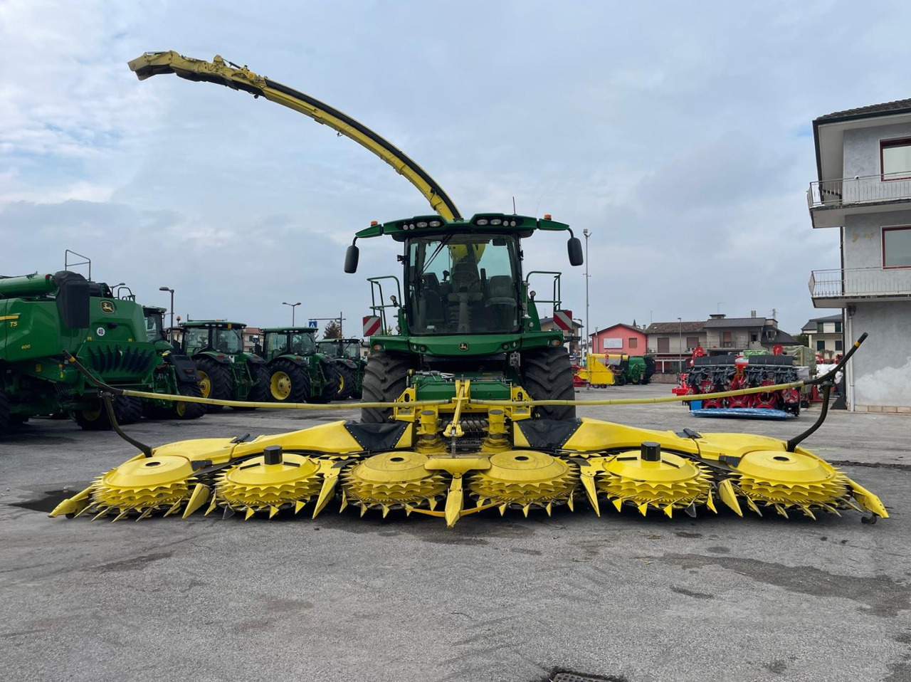 JOHN DEERE TRINCIA 9700i - 견인식 목초수확기 : 사진 2 JOHN DEERE TRINCIA 9700i - 견인식 목초수확기 : 사진 2