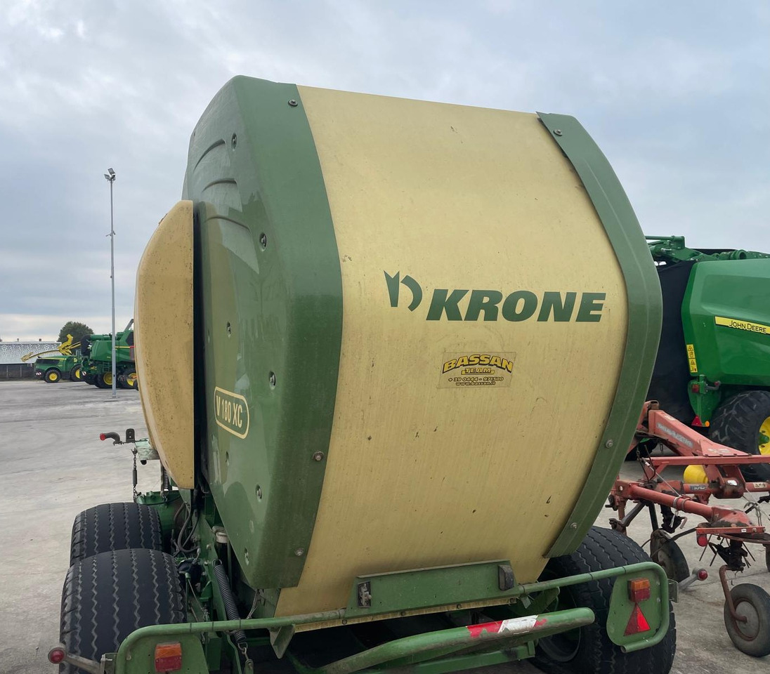 KRONE ROTOPRESSA V 180 XC - 원형 베일러 : 사진 2 KRONE ROTOPRESSA V 180 XC - 원형 베일러 : 사진 2
