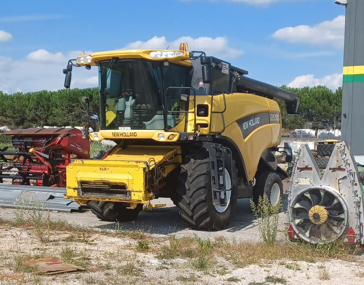 NEW HOLLAND MIETITREBBIA CX 720 - 목초수확기 : 사진 2 NEW HOLLAND MIETITREBBIA CX 720 - 목초수확기 : 사진 2