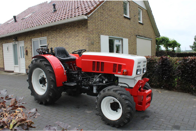 Steyr 8075 AS - 장궤형 트랙터 : 사진 2 Steyr 8075 AS - 장궤형 트랙터 : 사진 2