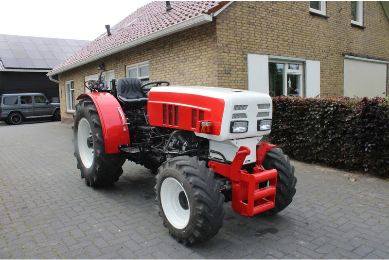 Steyr 8075 AS - 장궤형 트랙터 : 사진 1 Steyr 8075 AS - 장궤형 트랙터 : 사진 1