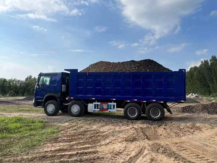 Chinese Brand SINOTRUK HOWO 371hp Dive by 8*4 12 Wheels Dump Truck for Sale Excellent Condition Howo Brand Dump Truck 6*4 8*4 - 덤프트럭 : 사진 2 Chinese Brand SINOTRUK HOWO 371hp Dive by 8*4 12 Wheels Dump Truck for Sale Excellent Condition Howo Brand Dump Truck 6*4 8*4 - 덤프트럭 : 사진 2