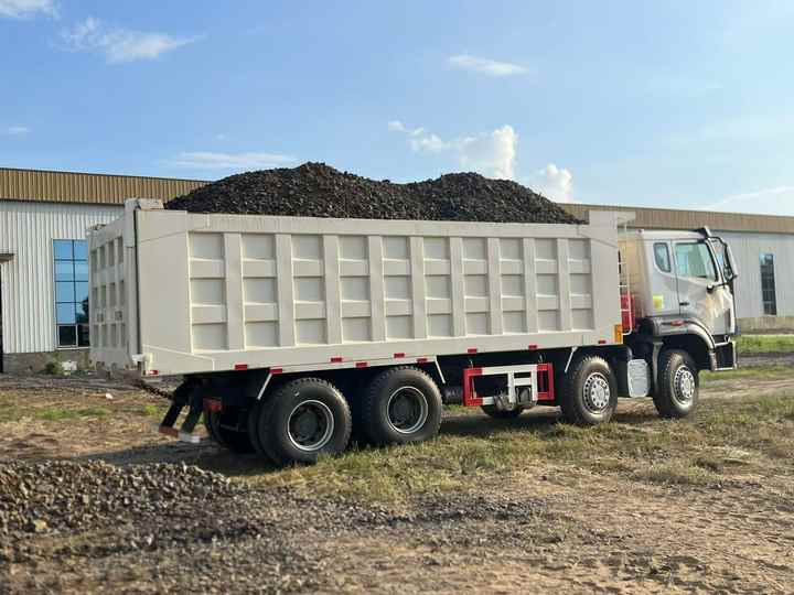 Good Performance Howo Brand 8*4 Dump Truck Used Howo 371 375 400 Horsepower 6*4 8*4 Wheels on Sale - 덤프트럭 : 사진 5 Good Performance Howo Brand 8*4 Dump Truck Used Howo 371 375 400 Horsepower 6*4 8*4 Wheels on Sale - 덤프트럭 : 사진 5