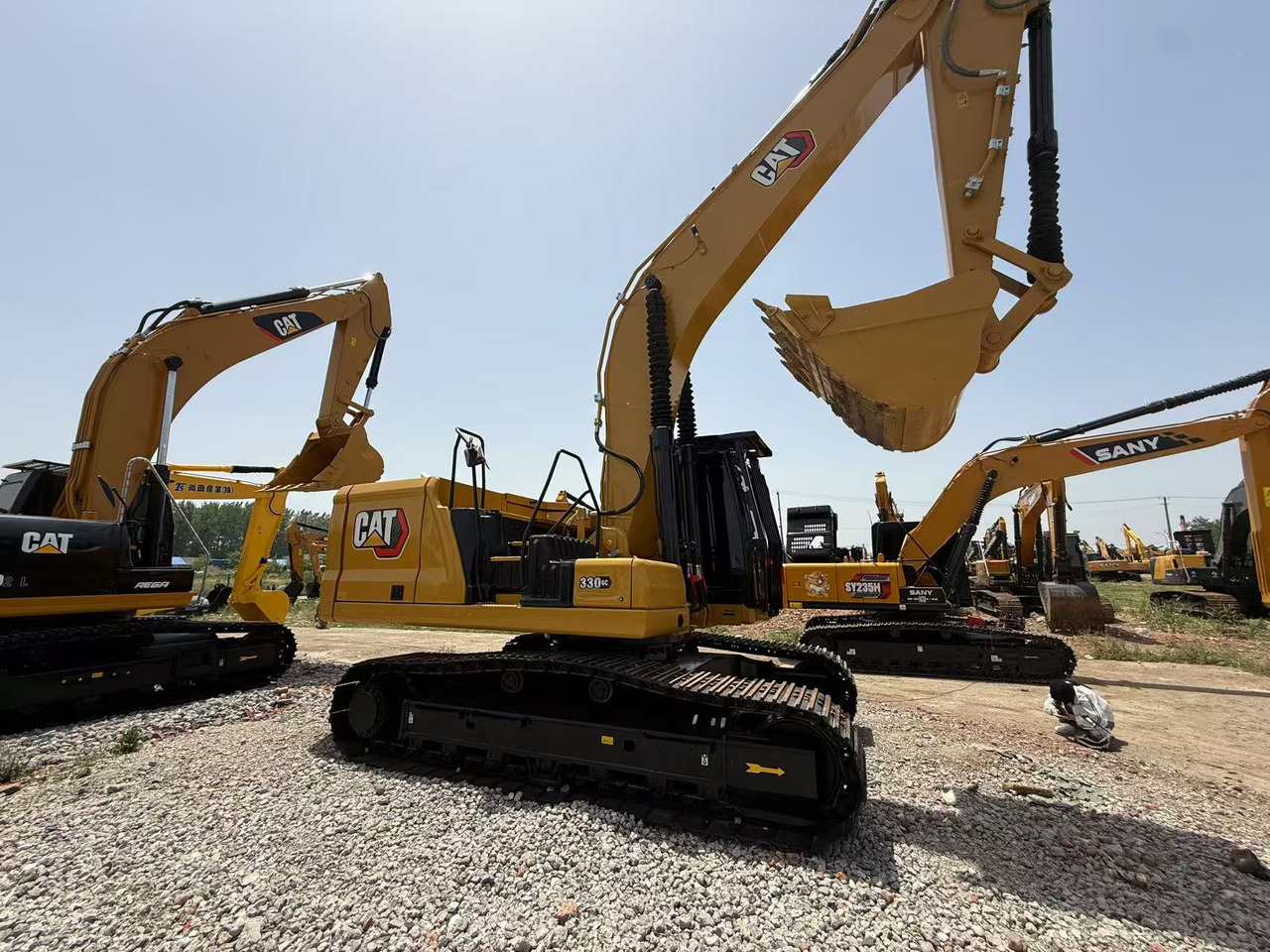 KOMATSU pc400 - 크롤러 굴삭기 : 사진 1 KOMATSU pc400 - 크롤러 굴삭기 : 사진 1