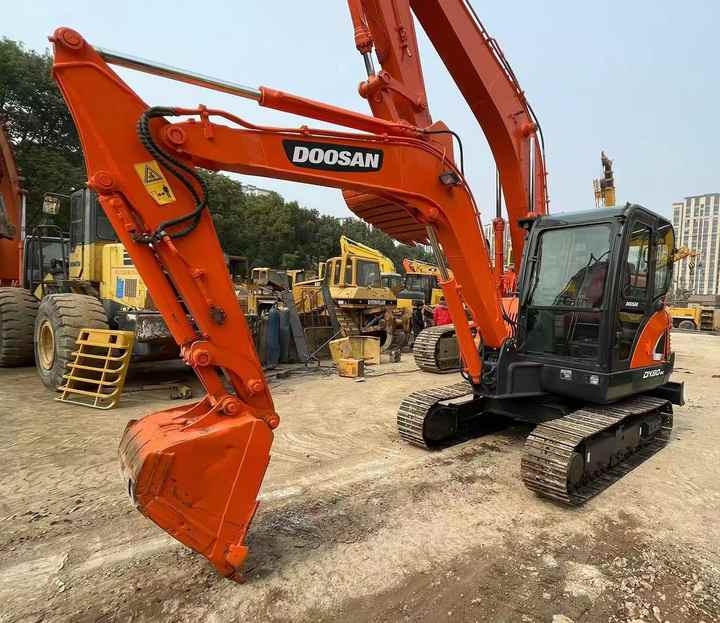 Second Hand Doosan Dx-60 Excavator for Sale - 굴착기 : 사진 1 Second Hand Doosan Dx-60 Excavator for Sale - 굴착기 : 사진 1