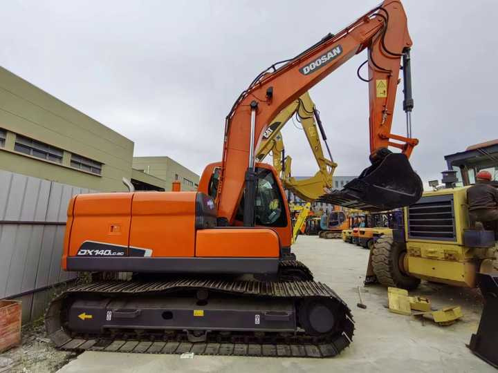 Used Digger DOOSAN DX140 Construction Machinery Construction Digger Used DOOSAN DX140 Cheap Excavator - 크롤러 굴삭기 : 사진 2 Used Digger DOOSAN DX140 Construction Machinery Construction Digger Used DOOSAN DX140 Cheap Excavator - 크롤러 굴삭기 : 사진 2