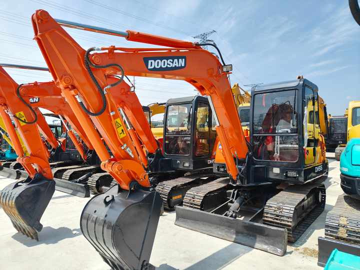Used Digger Doosan Dh55 Construction Machinery Construction Digger Used Doosan Dh55 Cheap Excavator - 크롤러 굴삭기 : 사진 3 Used Digger Doosan Dh55 Construction Machinery Construction Digger Used Doosan Dh55 Cheap Excavator - 크롤러 굴삭기 : 사진 3