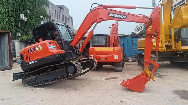 Used Mini Excavator DX55-9C Doosan Excavator 5 Tonnes High Performance Low Price for Sale Dh55 Dh60 Dx55 Dx60 in Stock - 미니 굴삭기 : 사진 2 Used Mini Excavator DX55-9C Doosan Excavator 5 Tonnes High Performance Low Price for Sale Dh55 Dh60 Dx55 Dx60 in Stock - 미니 굴삭기 : 사진 2