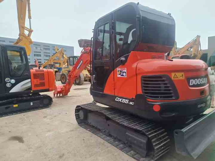 Used Mini Excavator DX55-9C Doosan Excavator 5 Tonnes High Performance Low Price for Sale Dh55 Dh60 Dx55 Dx60 in Stock - 미니 굴삭기 : 사진 5 Used Mini Excavator DX55-9C Doosan Excavator 5 Tonnes High Performance Low Price for Sale Dh55 Dh60 Dx55 Dx60 in Stock - 미니 굴삭기 : 사진 5