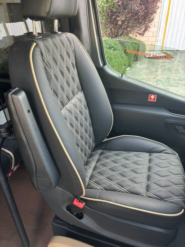 MERCEDES-BENZ SPRINTER 519 - 소형 버스, 승합차 : 사진 5 MERCEDES-BENZ SPRINTER 519 - 소형 버스, 승합차 : 사진 5