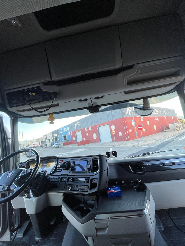 Scania S500 - 자동 운반 장치 트럭 : 사진 4 Scania S500 - 자동 운반 장치 트럭 : 사진 4