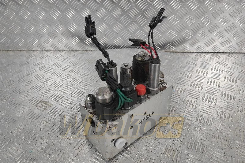 Case 198998A4 E-3 C-2 - 유압 밸브 건설기계 용 : 사진 1 Case 198998A4 E-3 C-2 - 유압 밸브 건설기계 용 : 사진 1