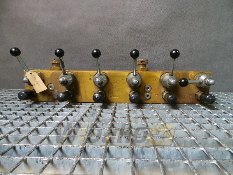 Hydro Control HV8565 - 유압 밸브 건설기계 용 : 사진 1 Hydro Control HV8565 - 유압 밸브 건설기계 용 : 사진 1