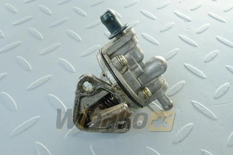 Kubota 15821-52030 - 연료 펌프 건설기계 용 : 사진 1 Kubota 15821-52030 - 연료 펌프 건설기계 용 : 사진 1