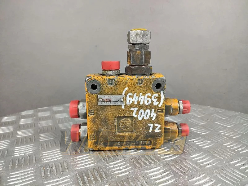 ZF 7730900117 - 유압 밸브 건설기계 용 : 사진 1 ZF 7730900117 - 유압 밸브 건설기계 용 : 사진 1