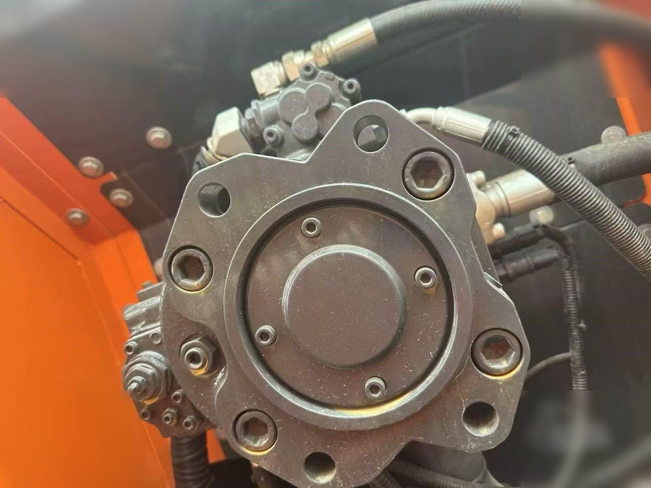 DOOSAN DX225 LC-9C - 크롤러 굴삭기 : 사진 3 DOOSAN DX225 LC-9C - 크롤러 굴삭기 : 사진 3
