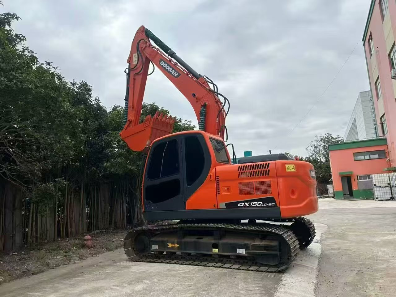 Doosan DX150 - 크롤러 굴삭기 : 사진 5 Doosan DX150 - 크롤러 굴삭기 : 사진 5