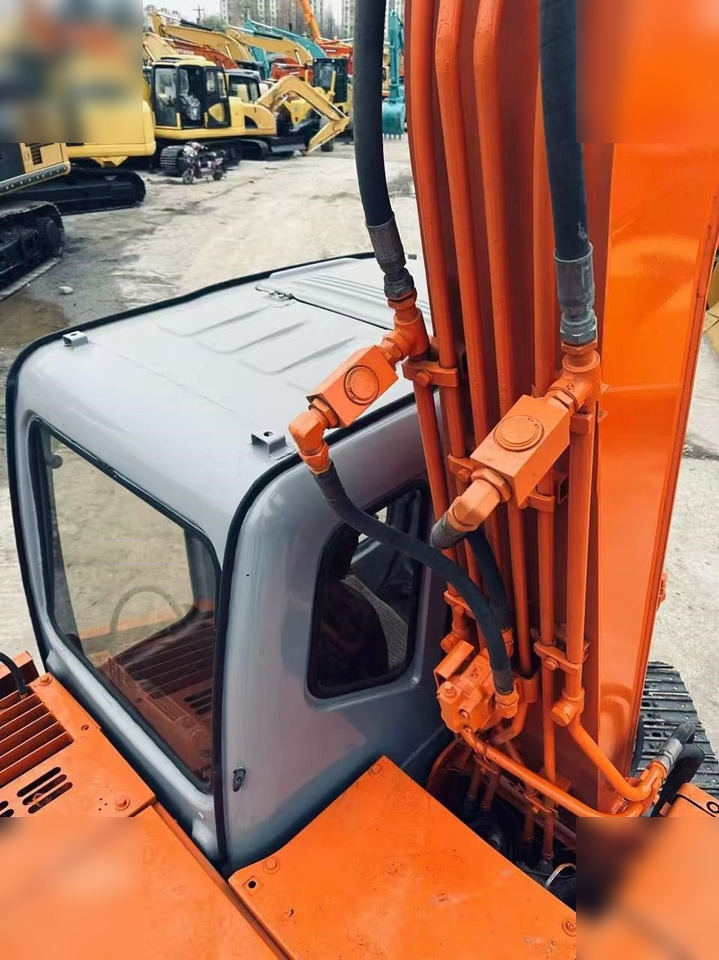HITACHI EX60-5 - 크롤러 굴삭기 : 사진 4 HITACHI EX60-5 - 크롤러 굴삭기 : 사진 4