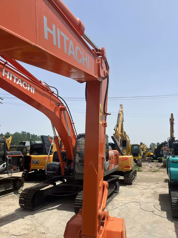 HITACHI ZX130 - 크롤러 굴삭기 : 사진 1 HITACHI ZX130 - 크롤러 굴삭기 : 사진 1