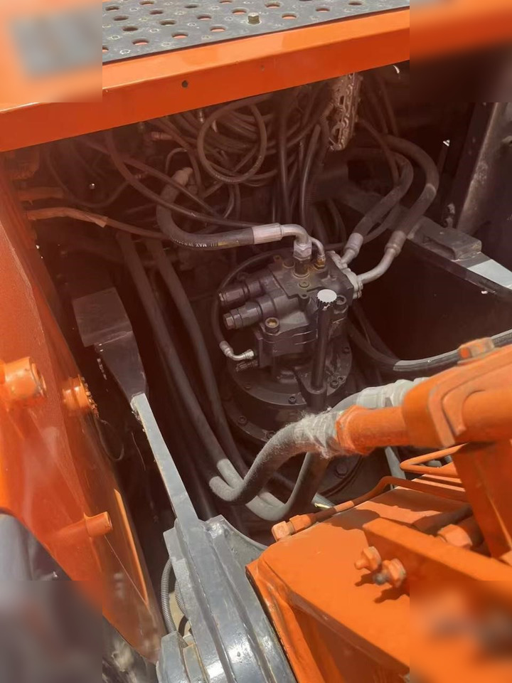 HITACHI ZX200 - 크롤러 굴삭기 : 사진 4 HITACHI ZX200 - 크롤러 굴삭기 : 사진 4
