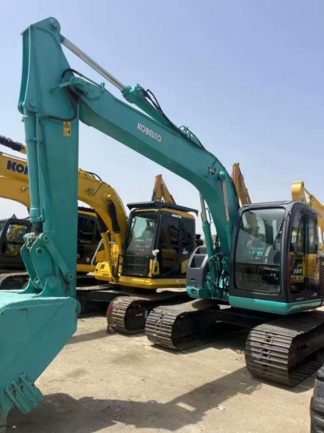 KOBELCO 135SR - 크롤러 굴삭기 : 사진 2 KOBELCO 135SR - 크롤러 굴삭기 : 사진 2