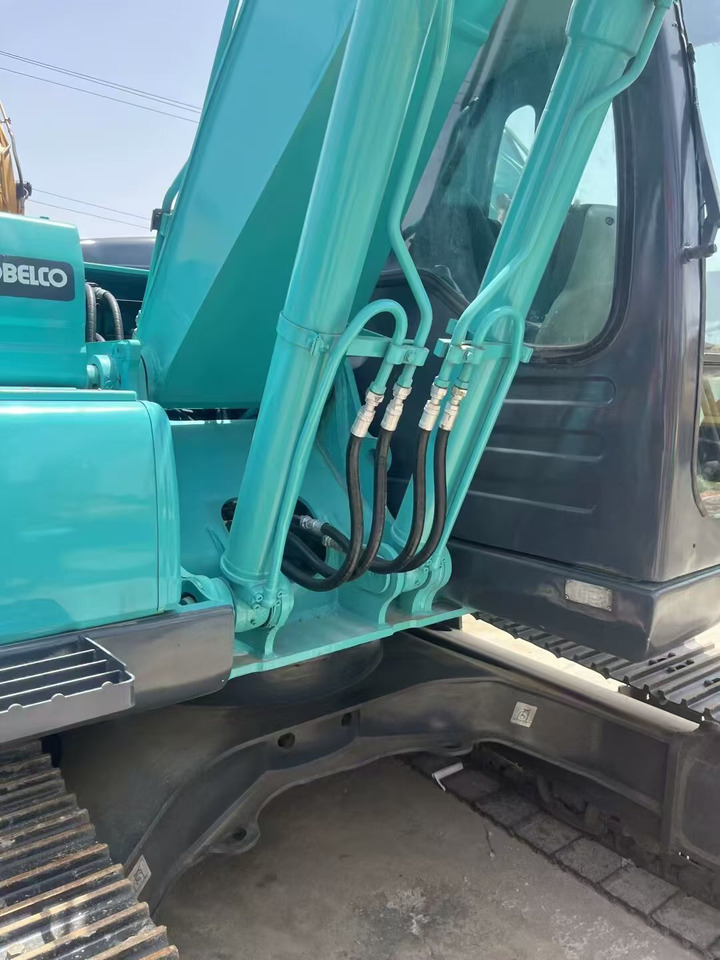 KOBELCO sk130lc - 크롤러 굴삭기 : 사진 2 KOBELCO sk130lc - 크롤러 굴삭기 : 사진 2