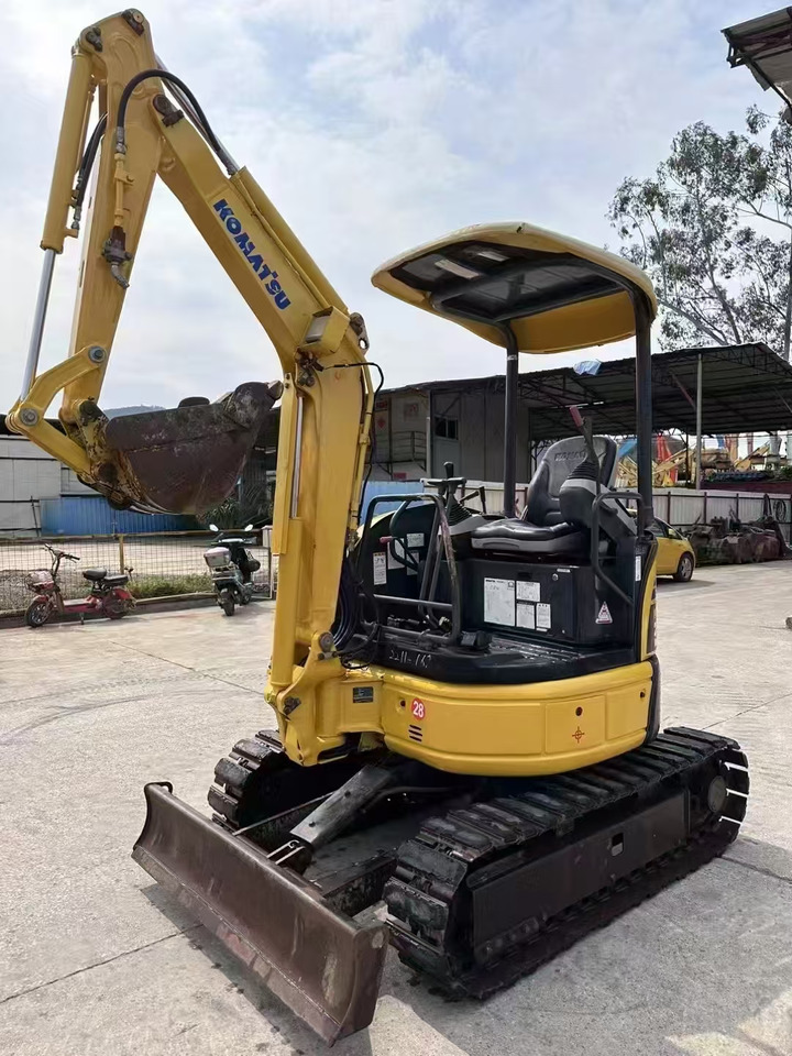 KOMATSU 2-ton - 미니 굴삭기 : 사진 3 KOMATSU 2-ton - 미니 굴삭기 : 사진 3