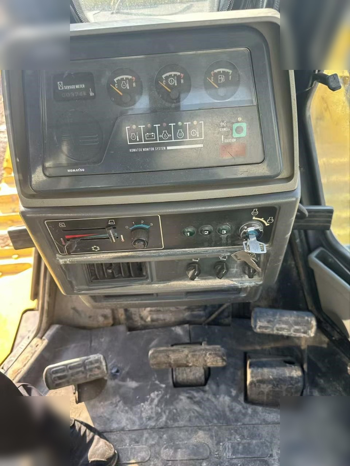 불도저 KOMATSU D85EX : 사진 10