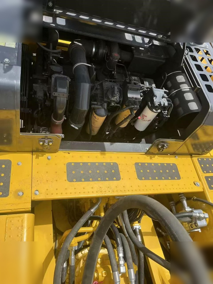 크롤러 굴삭기 KOMATSU PC400 LC-8 : 사진 11