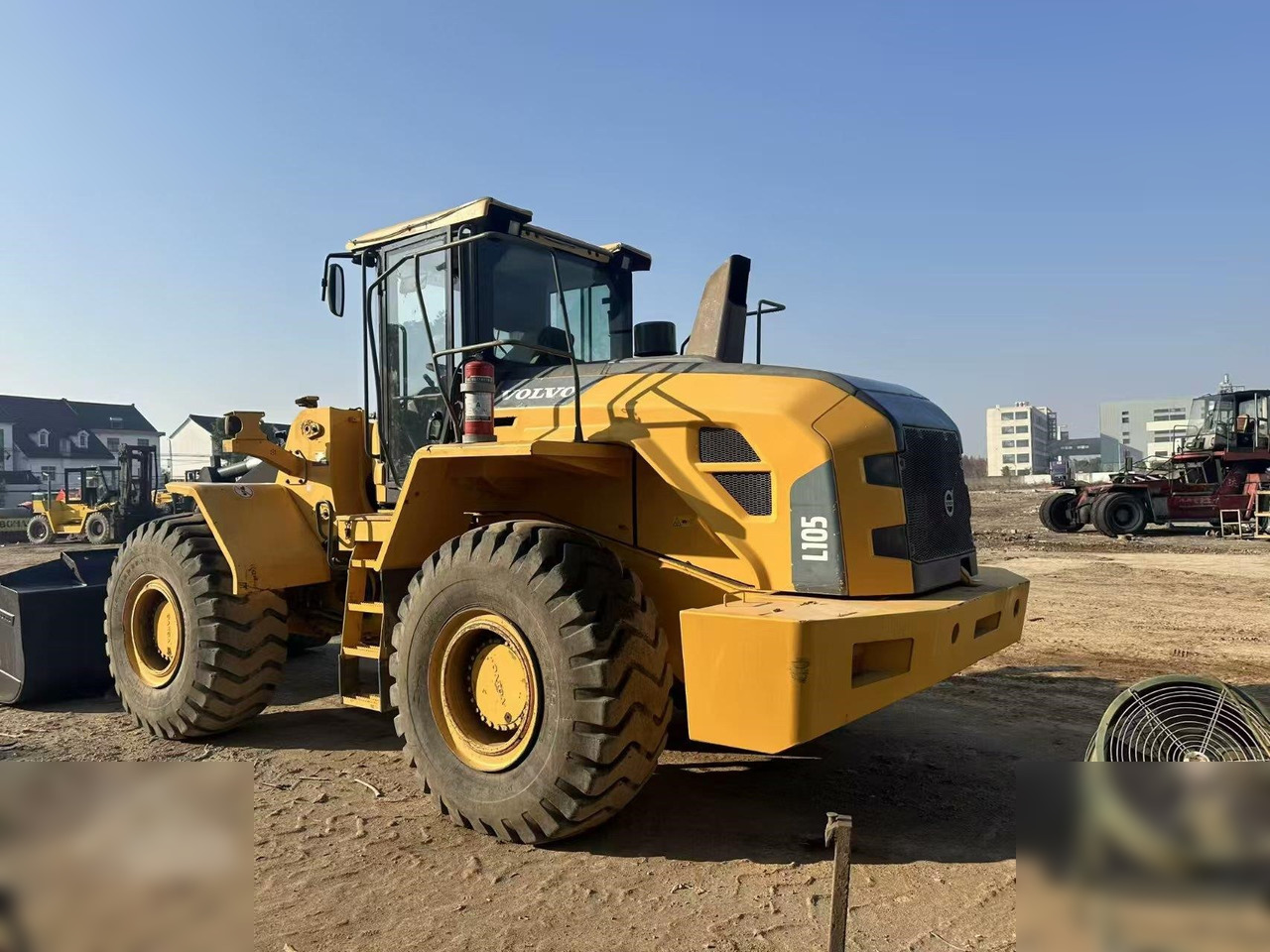 VOLVO L105 - 휠 로더 : 사진 3 VOLVO L105 - 휠 로더 : 사진 3
