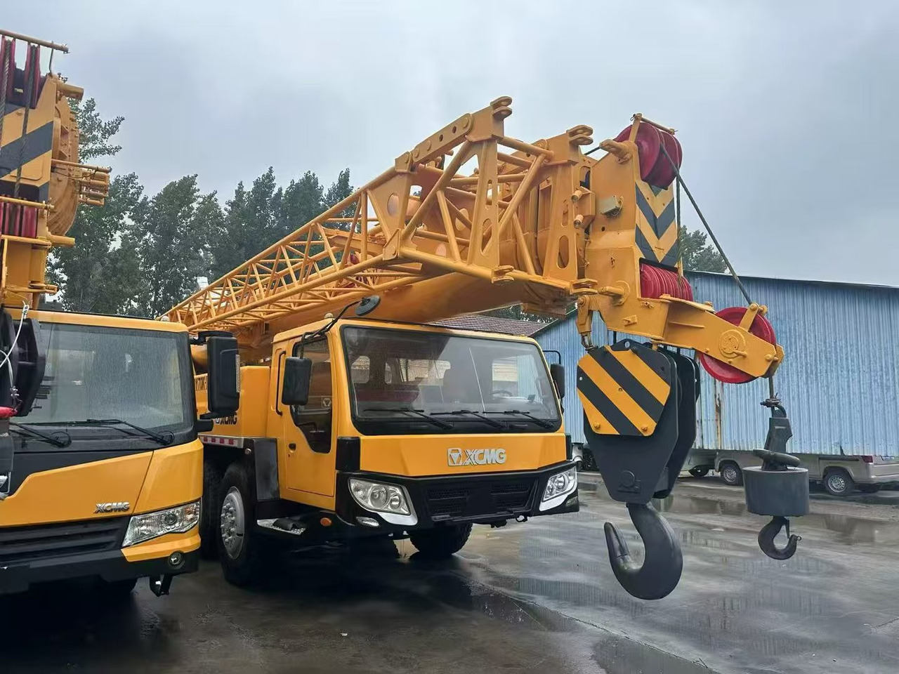 XCMG 70-TON - 모바일 크레인 : 사진 2 XCMG 70-TON - 모바일 크레인 : 사진 2