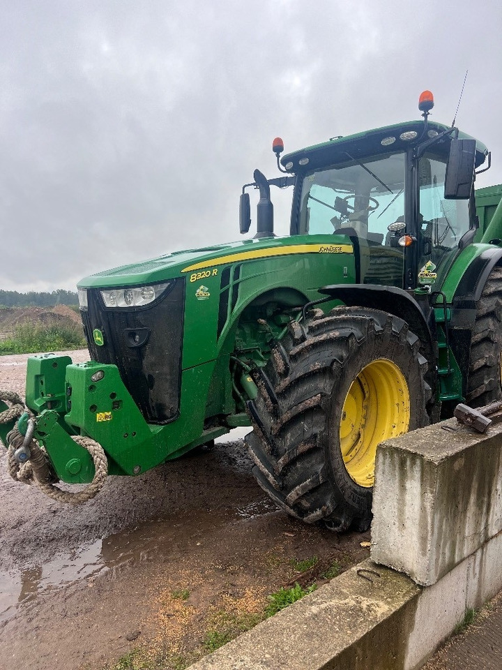 John Deere 8320R - 장궤형 트랙터 : 사진 1 John Deere 8320R - 장궤형 트랙터 : 사진 1