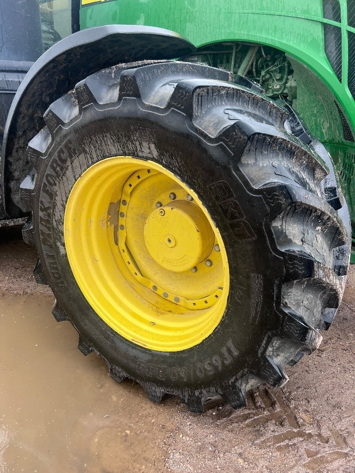 John Deere 8320R - 장궤형 트랙터 : 사진 5 John Deere 8320R - 장궤형 트랙터 : 사진 5