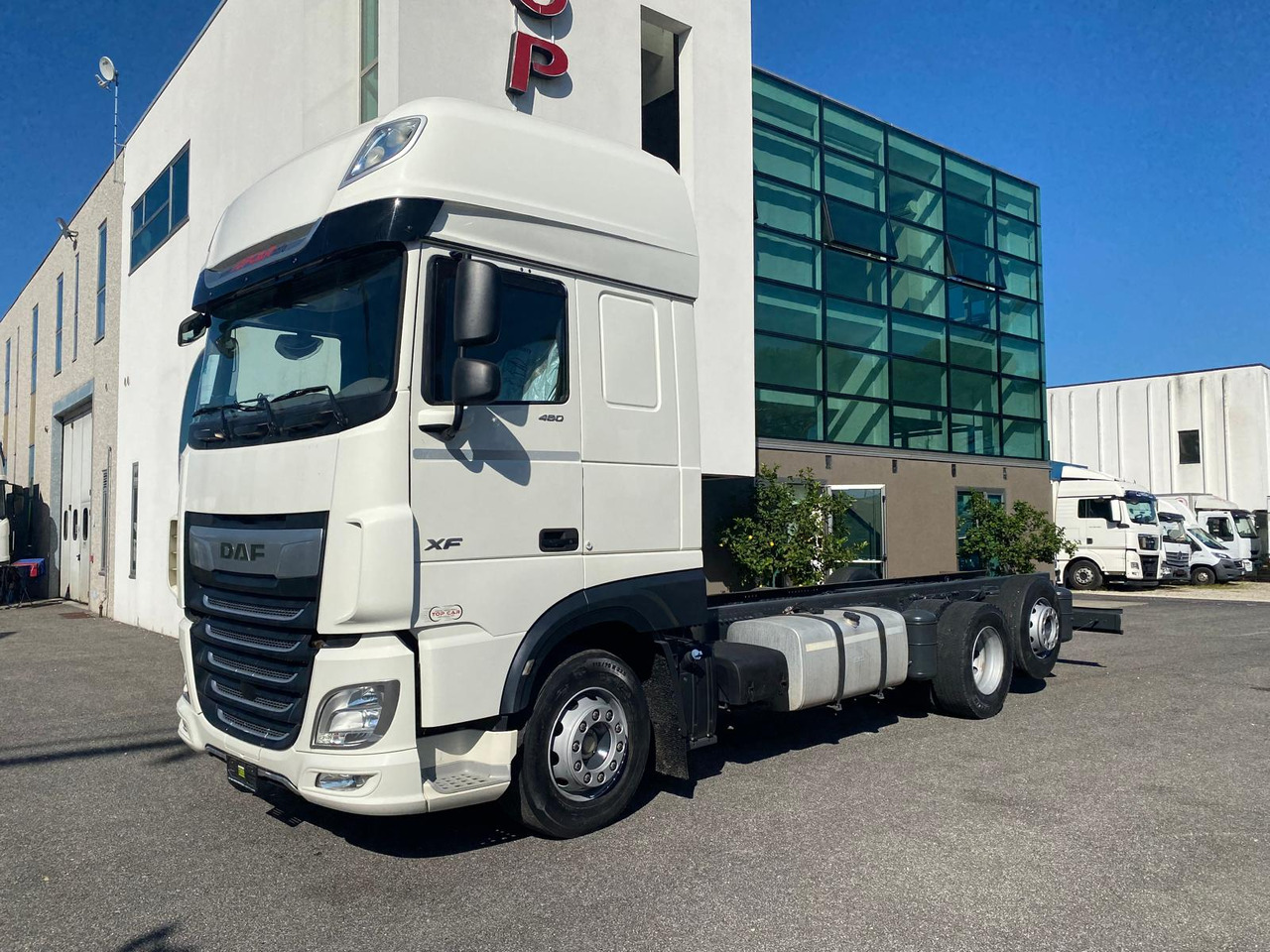 DAF XF 480 - 캡 새시 트럭 : 사진 1 DAF XF 480 - 캡 새시 트럭 : 사진 1