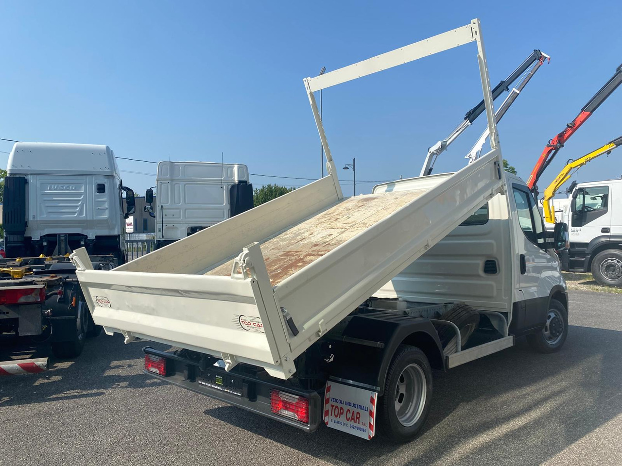 IVECO DAILY 35C12 - 덤프 밴 : 사진 4 IVECO DAILY 35C12 - 덤프 밴 : 사진 4