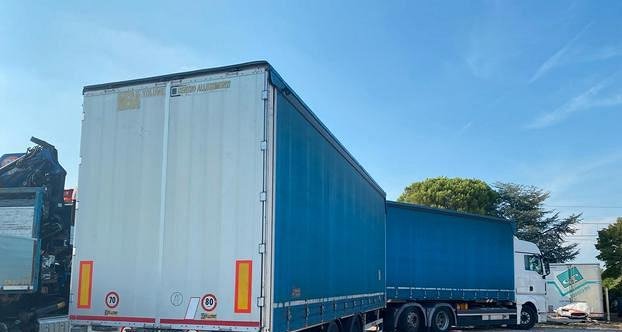 MAN TGX 26.440 CASSONE CENTINATO 3 ASSI - 커튼사이더 트럭 : 사진 5 MAN TGX 26.440 CASSONE CENTINATO 3 ASSI - 커튼사이더 트럭 : 사진 5