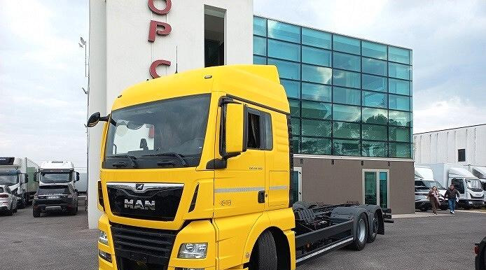MAN TGX 26.500 EURO 6 2019 A TELAIO FULL OPTIONAL - 캡 새시 트럭 : 사진 2 MAN TGX 26.500 EURO 6 2019 A TELAIO FULL OPTIONAL - 캡 새시 트럭 : 사진 2