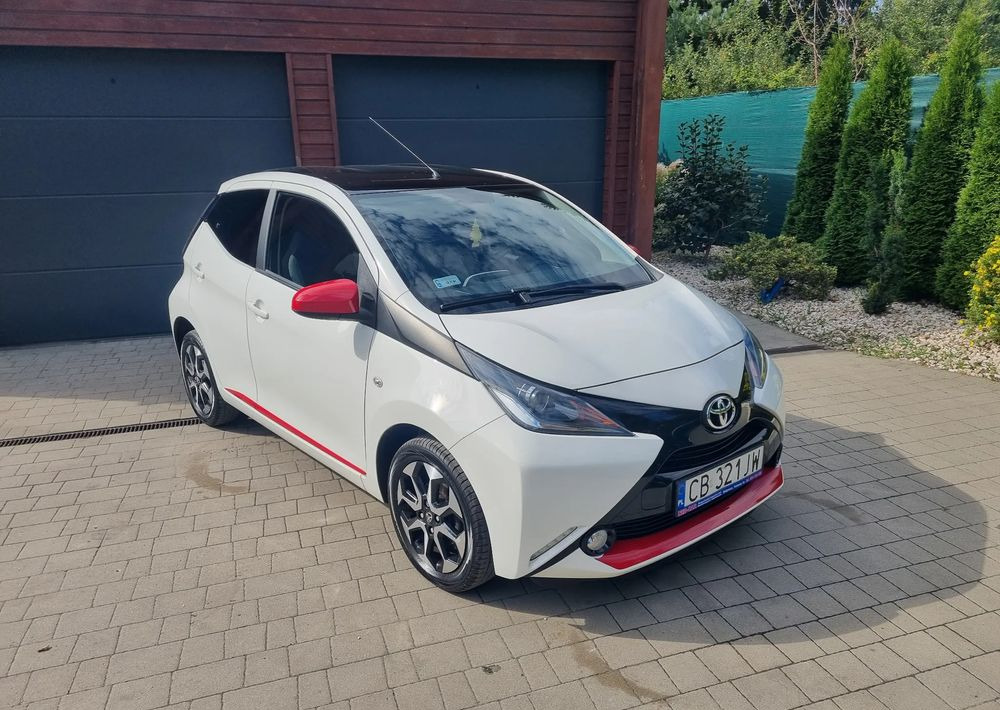 Toyota Aygo 1.0 VVT-i Sprint EU6 - 차량 : 사진 2 Toyota Aygo 1.0 VVT-i Sprint EU6 - 차량 : 사진 2