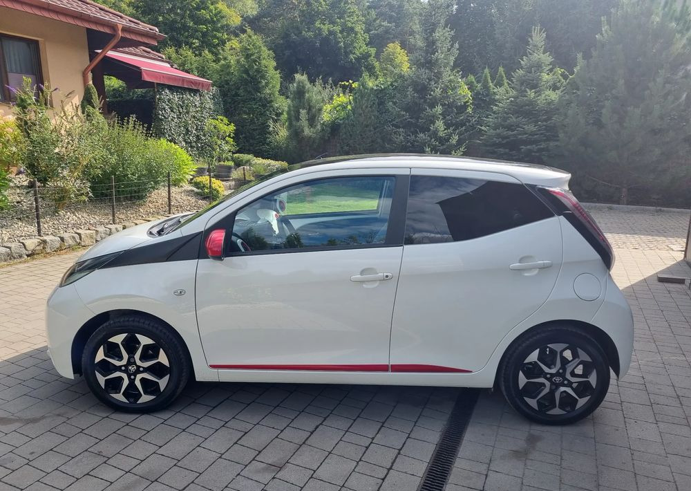 Toyota Aygo 1.0 VVT-i Sprint EU6 - 차량 : 사진 4 Toyota Aygo 1.0 VVT-i Sprint EU6 - 차량 : 사진 4