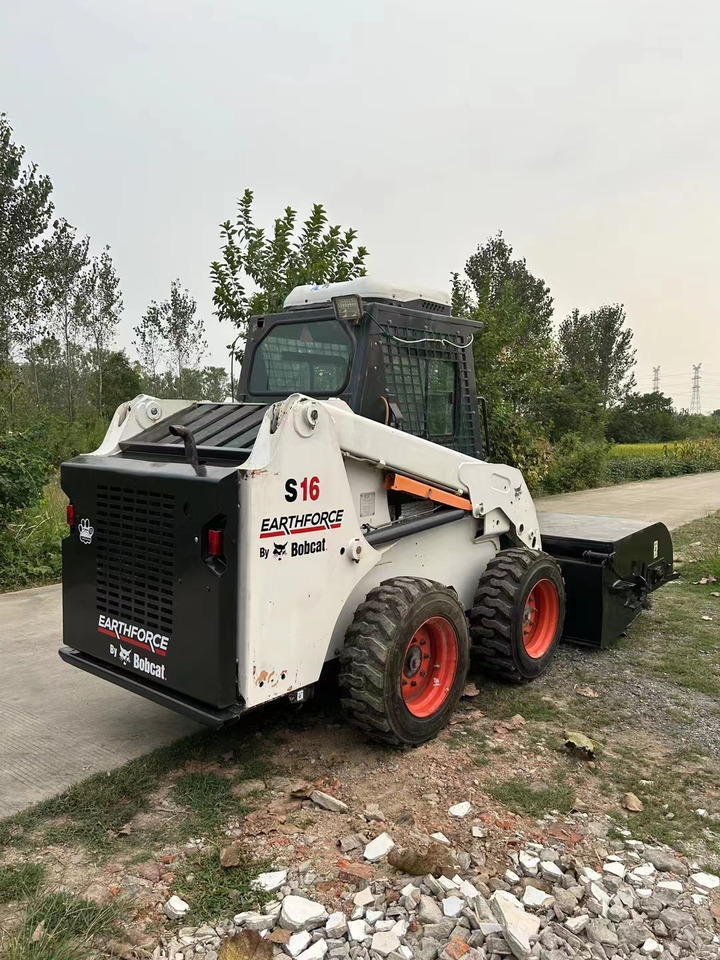 BOBCAT S16 - 스키드 스티어 로더 : 사진 4 BOBCAT S16 - 스키드 스티어 로더 : 사진 4