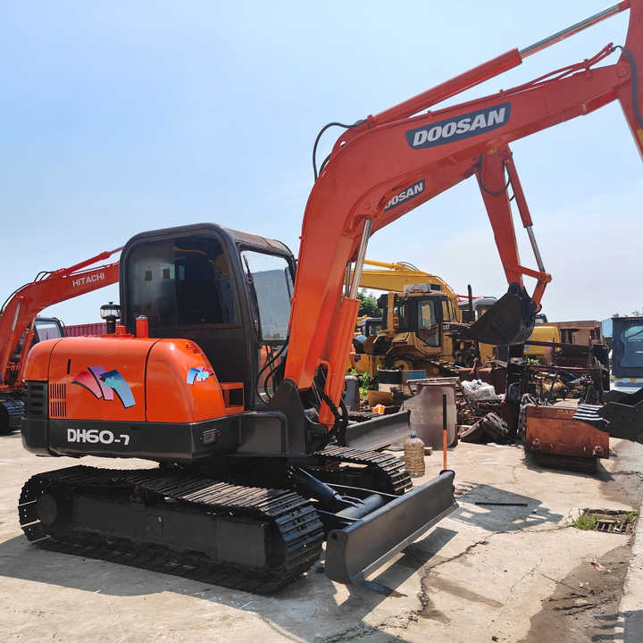 Original Second-hand Doosan DH60-7 Excavator Is in Good Condition Strong and Simple Maintenance - 크롤러 굴삭기 : 사진 1 Original Second-hand Doosan DH60-7 Excavator Is in Good Condition Strong and Simple Maintenance - 크롤러 굴삭기 : 사진 1