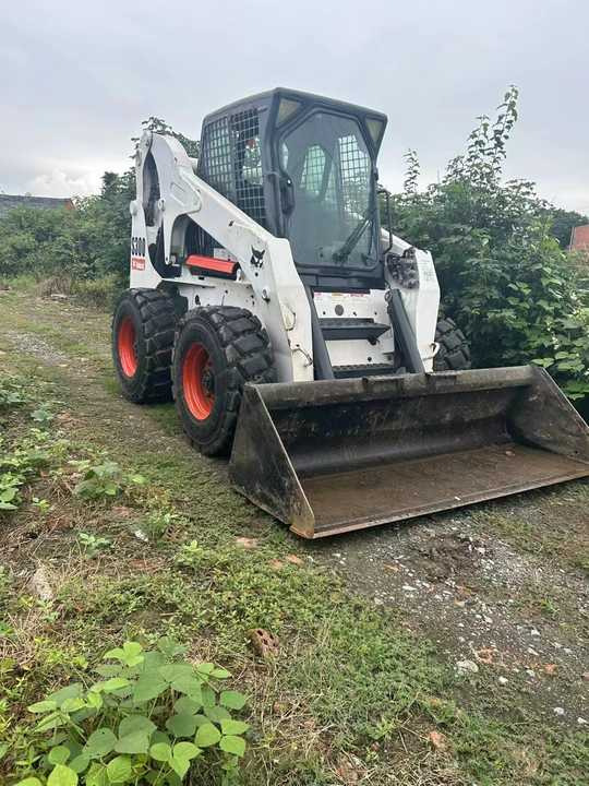 Second Hand BOBCAT S300 Skid-steer Loader with Very Good Performance Is for Sale at a Low Price - 스키드 스티어 로더 : 사진 2 Second Hand BOBCAT S300 Skid-steer Loader with Very Good Performance Is for Sale at a Low Price - 스키드 스티어 로더 : 사진 2