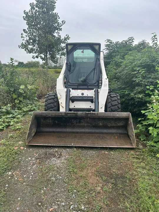 Second Hand BOBCAT S300 Skid-steer Loader with Very Good Performance Is for Sale at a Low Price - 스키드 스티어 로더 : 사진 3 Second Hand BOBCAT S300 Skid-steer Loader with Very Good Performance Is for Sale at a Low Price - 스키드 스티어 로더 : 사진 3