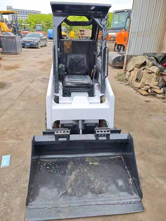 Second Hand Bobcat S70 Skid Steer Loader on Stock Excellent Performance Bobcat S70 S160 S300 330 Skid Steer for Sale - 스키드 스티어 로더 : 사진 3 Second Hand Bobcat S70 Skid Steer Loader on Stock Excellent Performance Bobcat S70 S160 S300 330 Skid Steer for Sale - 스키드 스티어 로더 : 사진 3