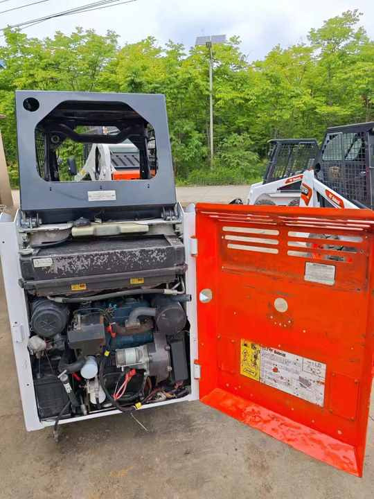 Second Hand Bobcat S70 Skid Steer Loader on Stock Excellent Performance Bobcat S70 S160 S300 330 Skid Steer for Sale - 스키드 스티어 로더 : 사진 4 Second Hand Bobcat S70 Skid Steer Loader on Stock Excellent Performance Bobcat S70 S160 S300 330 Skid Steer for Sale - 스키드 스티어 로더 : 사진 4