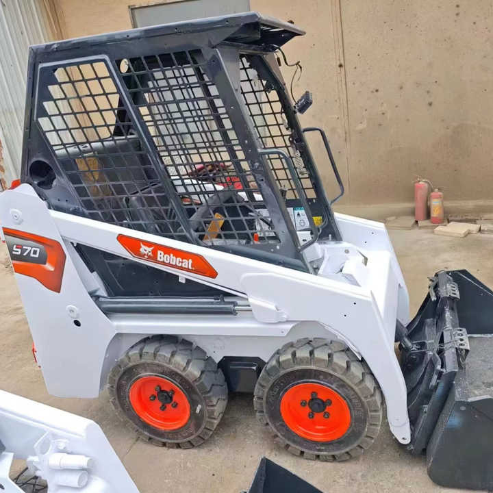 Second Hand Bobcat S70 Skid Steer Loader on Stock Excellent Performance Bobcat S70 S160 S300 330 Skid Steer for Sale - 스키드 스티어 로더 : 사진 1 Second Hand Bobcat S70 Skid Steer Loader on Stock Excellent Performance Bobcat S70 S160 S300 330 Skid Steer for Sale - 스키드 스티어 로더 : 사진 1