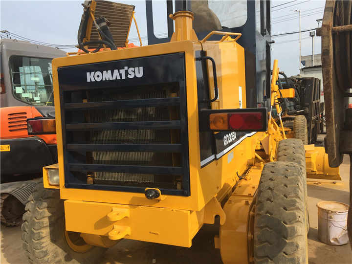 Used Komatsu GD305 Motor Grader Cheap Price Komatsu Road Grader GD305 Good Condition in China - 그레이더 : 사진 3 Used Komatsu GD305 Motor Grader Cheap Price Komatsu Road Grader GD305 Good Condition in China - 그레이더 : 사진 3